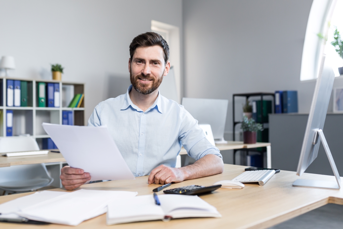 Cost estimator preparing bid report